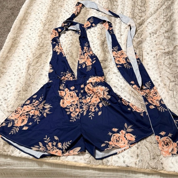 NWOT Elegant Floral Navy Tie Jumpsuit Size L - Picture 6 of 10